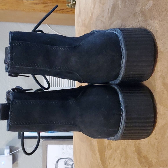 BRAND NEW T.U.K BOOTS - Picture 7 of 7